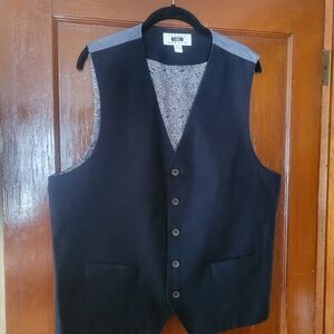 Navy Button-Up Vest with Paisley Lining